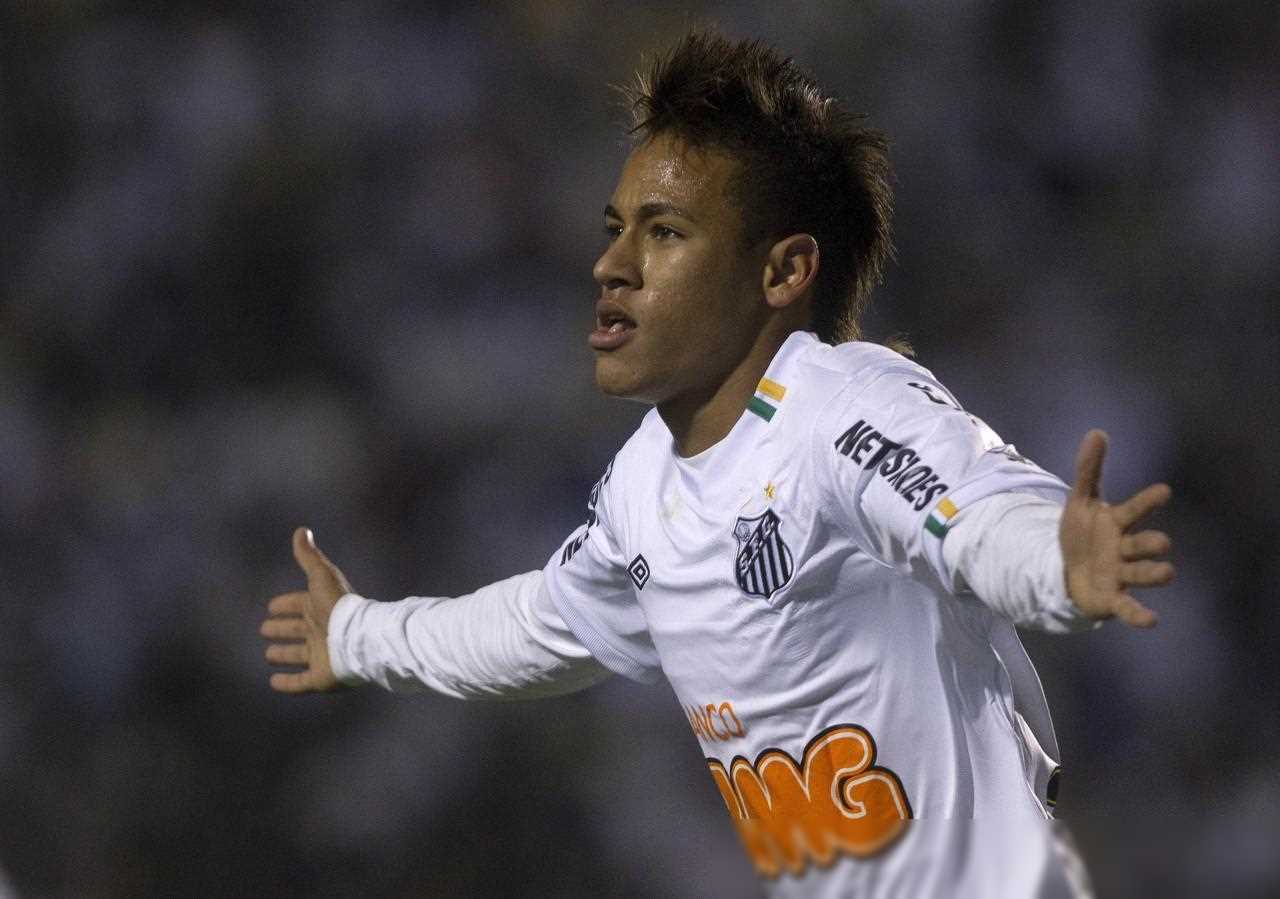 九游娱乐-内马尔哭了图片