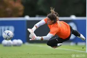 英超赛程吃紧，罗马今夜队长鼓劲，底气十足，医务组通报恢复(英超直播英超赛程表)