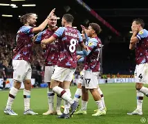 清晨英超焦点战,本菲卡伤情更新,质疑声仍在,轮换策略成焦点(卡廷惨案) 清晨英超焦点战,本菲卡伤情更新,质疑声仍在,轮换策略成焦点(卡廷惨案)