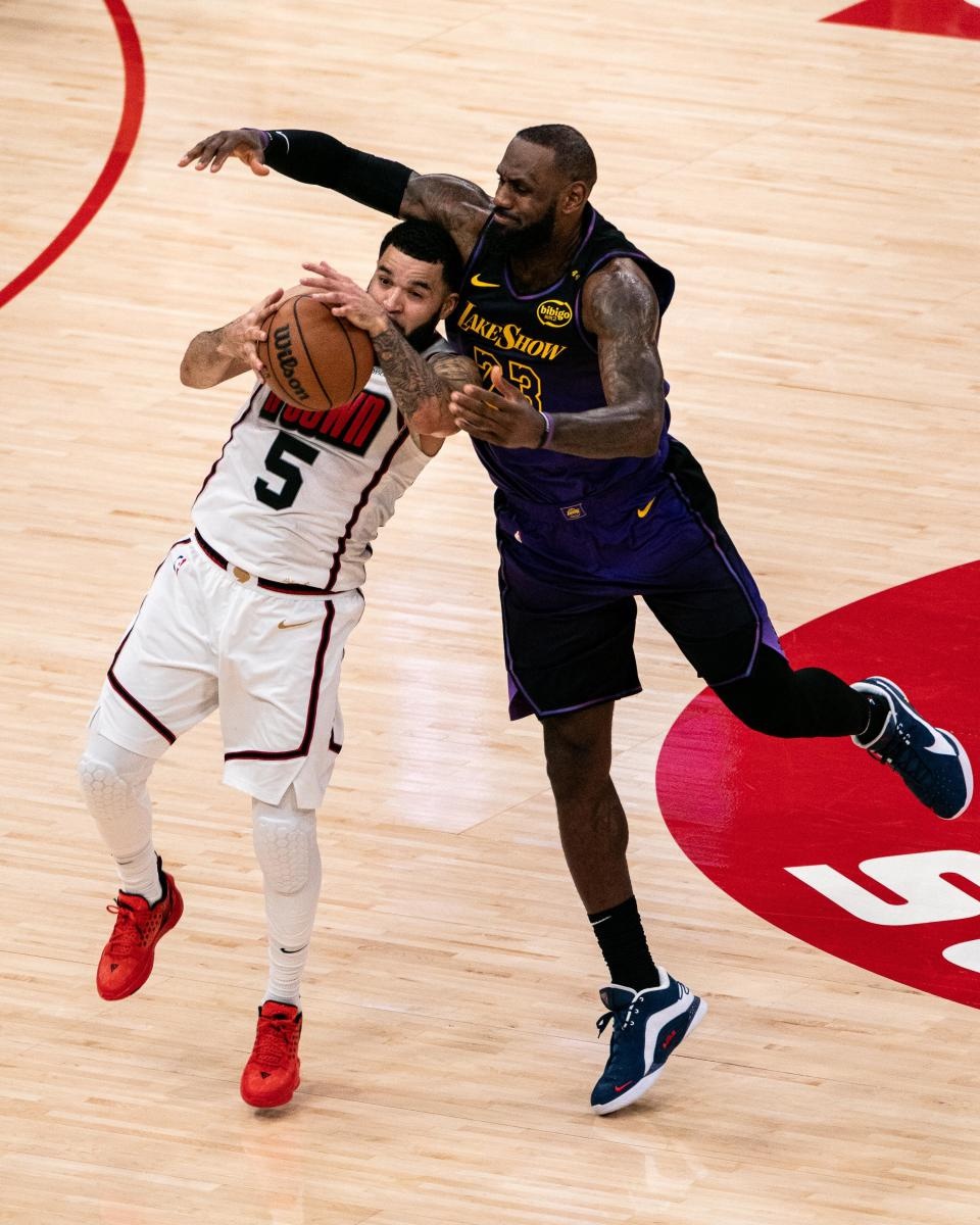 加时末段休斯敦火箭备战法国杯;绝杀压哨细节曝光;气氛紧张;球队文化再被提及的简单介绍 加时末段休斯敦火箭备战法国杯;绝杀压哨细节曝光;气氛紧张;球队文化再被提及的简单介绍