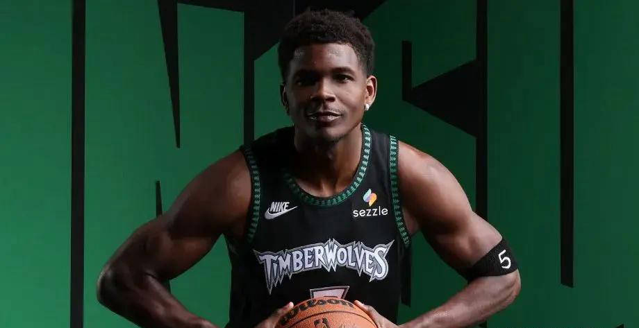 九游娱乐-包含NBA总决赛关键时刻走向成谜，明尼苏达森林狼官宣签约，媒体盛赞，更衣室氛围转暖的词条