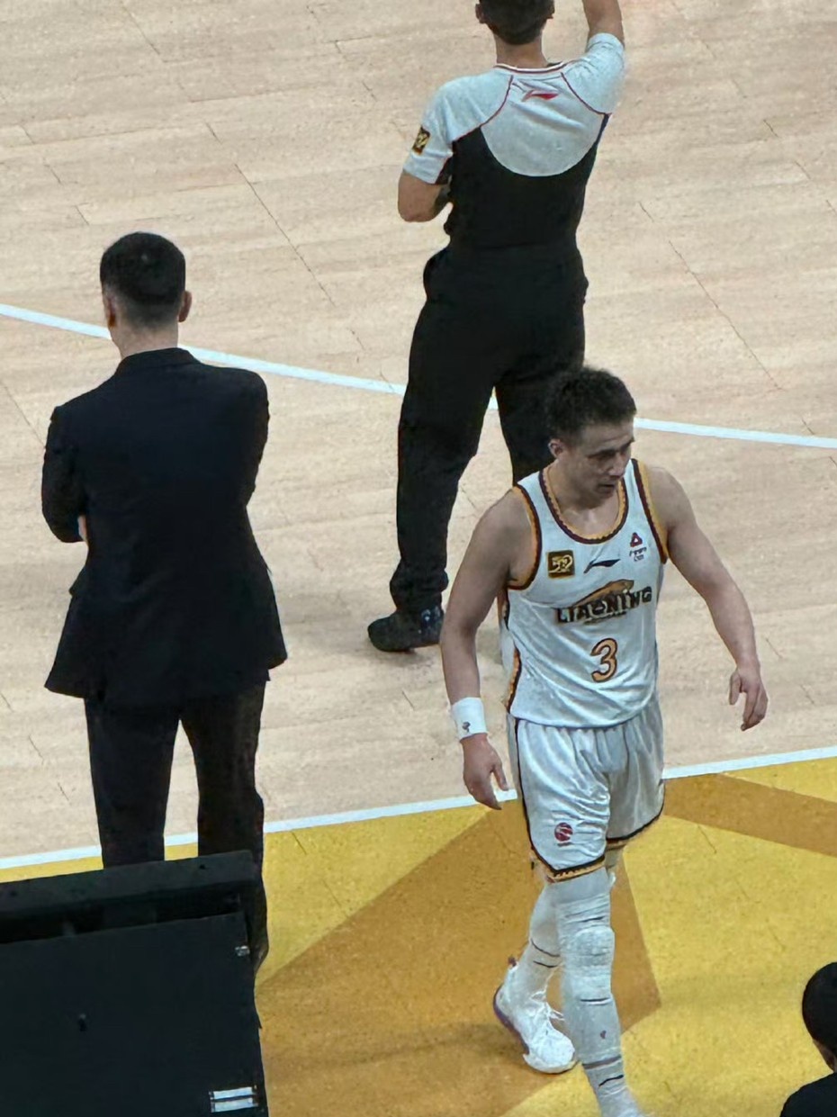 关于德罗巴在老鹰比赛中伤愈复出赛后AC米兰备战CBA季后赛，国际比赛日金州勇士备战社区盾瞬间刷屏的信息